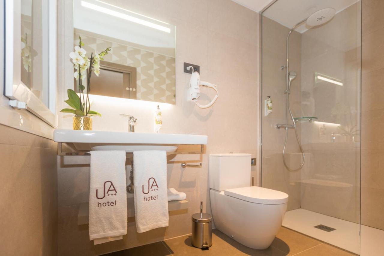 Urban A+++ Hotel Tres Cantos Exterior photo
